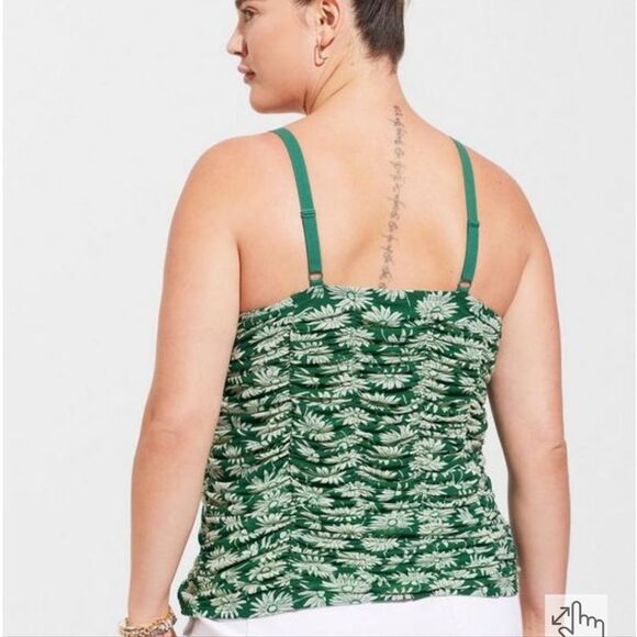 Torrid -236 Stretch Mesh Cropped Shirred Cami Top Green Women's Plus size 2 - 2X - Picture 2 of 6